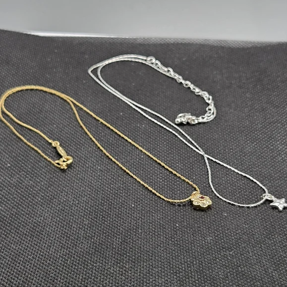 Pendant Necklace Set, Delicate Gold Flower, Silver Star - Picture 4 of 9